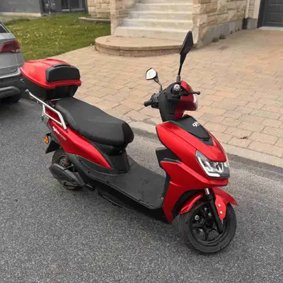 We can sell in almost all of Ontario Eletric scooter/moped, 815km 72V20AH lead acid battery 500w 30A...