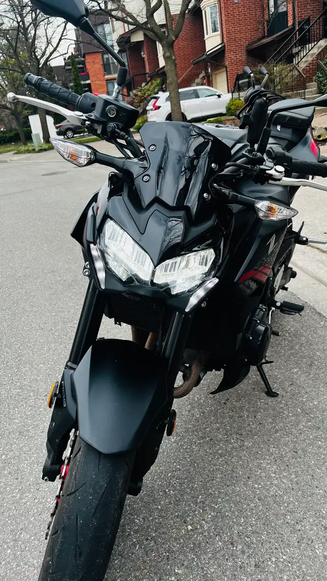 Motorcycle Kawasaki Z900 -2021 in Sport Bikes in Oakville / Halton Region - Image 9