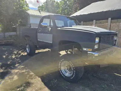 1986 square body k10 4x4 short box Frame has been all blasted and painted Brand new 6 in lift kit Da...