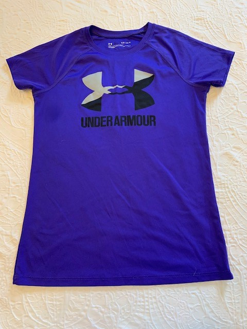 Girl's Under Armour T-Shirt in Kids & Youth in Bedford