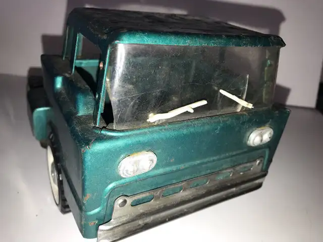 VINTAGE 1960 STRUCTO AUTO HAULER TOY METAL TRUCK in Arts & Collectibles in Mississauga / Peel Region - Image 4