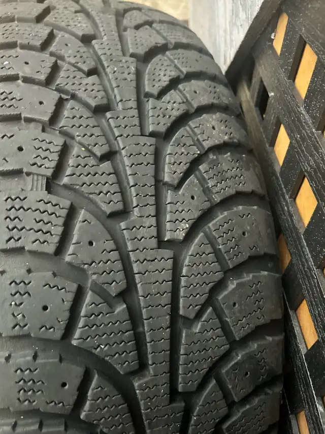 4 Winter tires with rims 215 60 R16 in Tires & Rims in Cambridge - Image 7