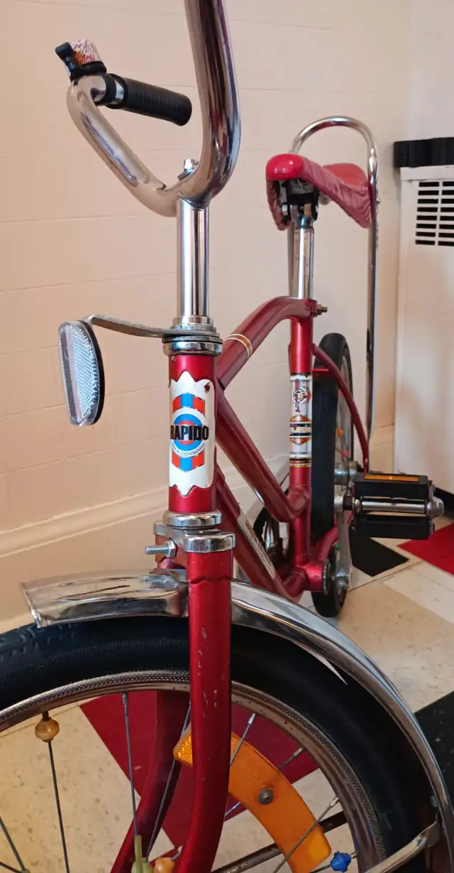 Cool! Vintage Rapido 'Super Deluxe' Kid's Bike w. Banana Seat in Kids in Kitchener / Waterloo - Image 5