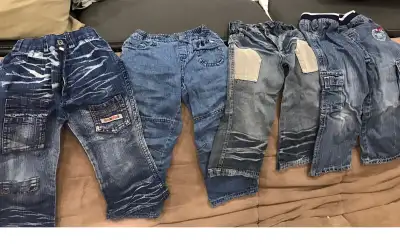 Boys size 3T pants jeans Very good condition Total 6 pieces