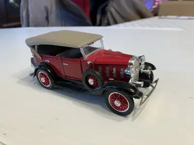 NEW 1932 CHEVROLET PHAETON MODEL DIE CAST CAR 1:32, View more