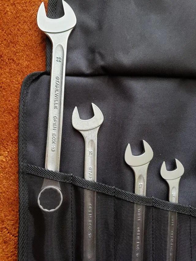Stahlwille 9 piece combination wrench set with wrench roll in Hand Tools in Mississauga / Peel Region - Image 6
