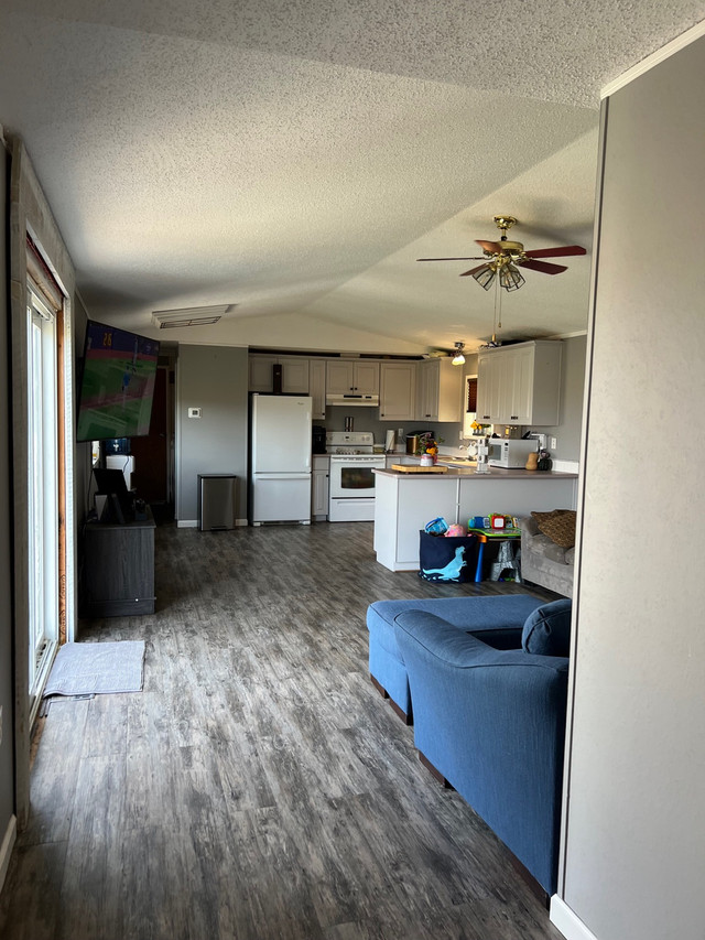 Mobile home to be moved in Houses for Sale in Red Deer - Image 2