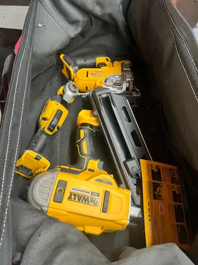 Selling the rest of my dewalt cordless tools, very little use. Framing nailer, jigsaw and oscillatin...