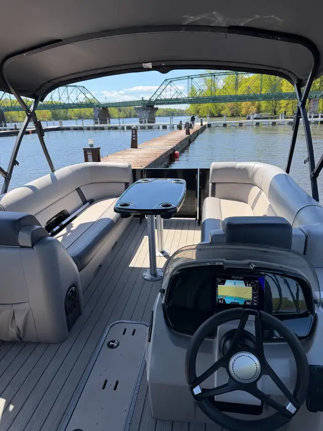 Ponton Princecraft Quorum 25RL 2023 in Powerboats & Motorboats in Trois-Rivières - Image 4