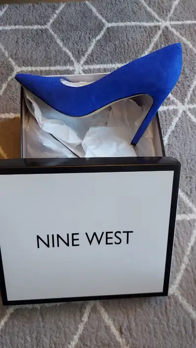 Nine West Tatiana suede pumps size 9, View more