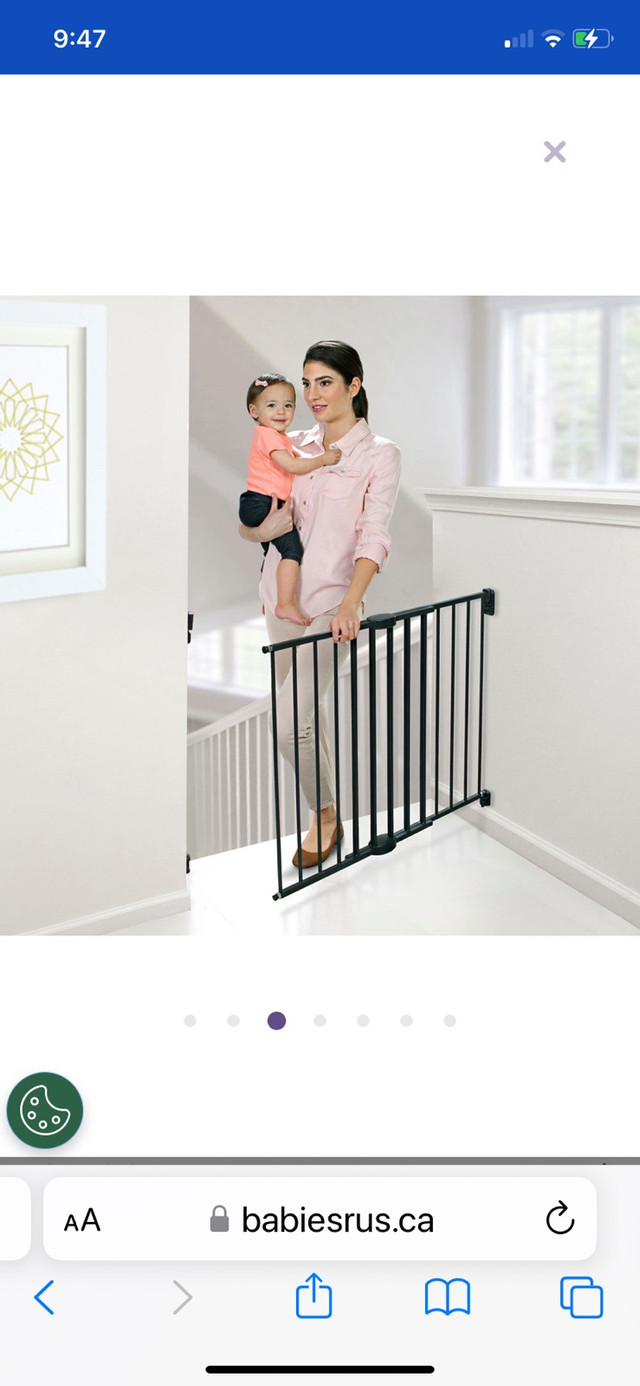 Brika top of stairs gate in Gates, Monitors & Safety in Ottawa - Image 3