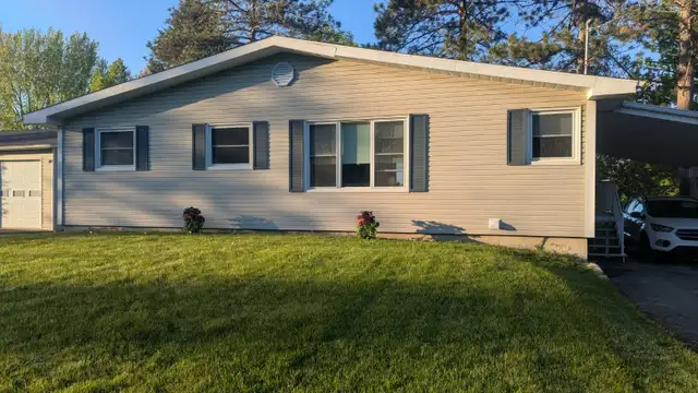Bord de l'eau – Maison plain-pied riveraine – Drummondville in Houses for Sale in Drummondville - Image 5