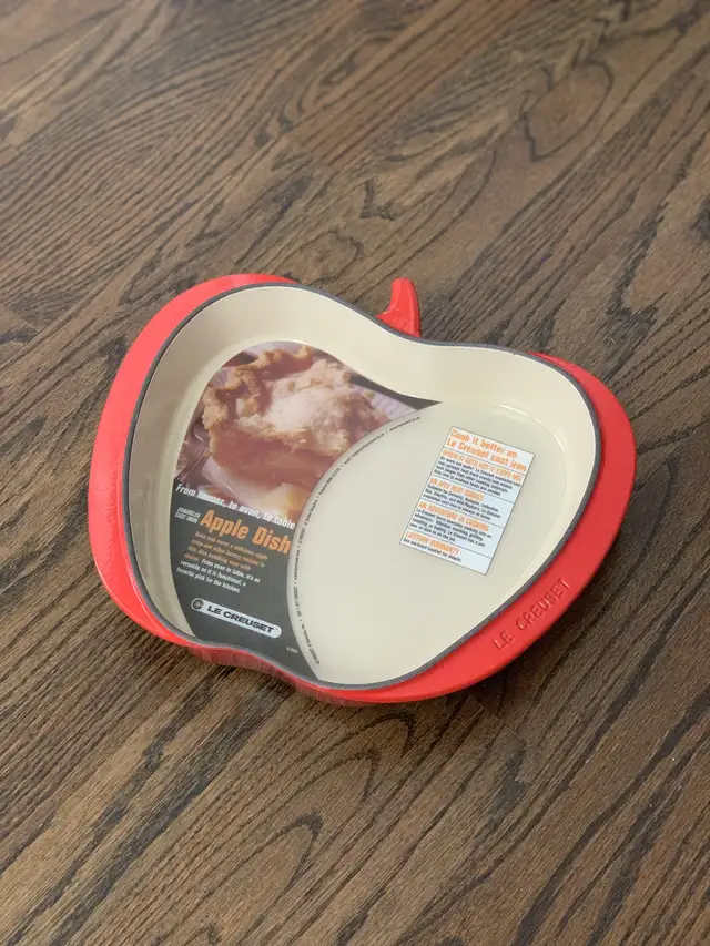 Like New Le Creuset Cerise Red Cast Iron Apple Dish in Kitchen & Dining Wares in City of Toronto - Image 2