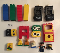 40 pieces of LEGO Duplo with police cars and animals 