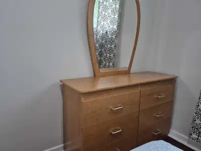 Dresser with mirror and 6 drawers , View more