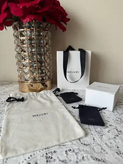 MEJURI Gift Packaging Set (5 pcs) Excellent condition!!, View more