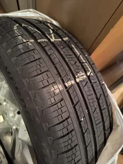 Excellent Ford original rims from 2013 Explorer with All Season tires in very good shape with lot's...
