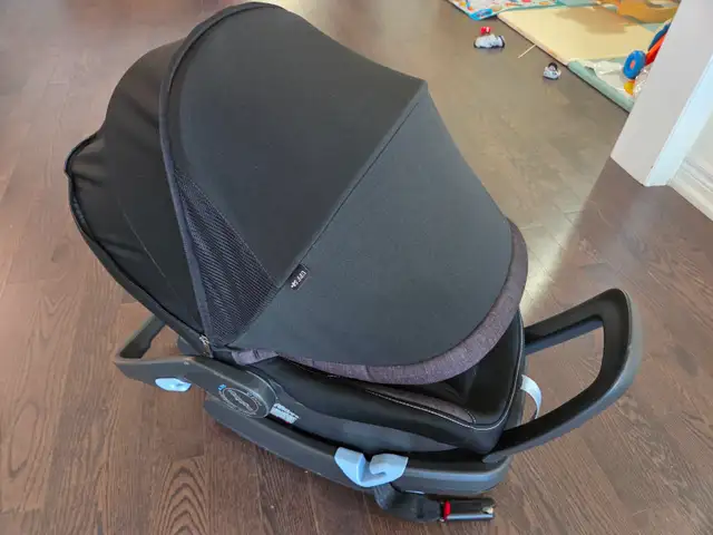 Peg Perego Primo Viaggio Nido Infant Car Seat in Strollers, Carriers & Car Seats in Markham / York Region - Image 4