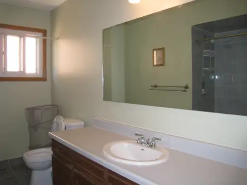 Located at Eglinton/Erin Mills Pkwy, one of the 4 bedrooms available for renting separately to a sin...