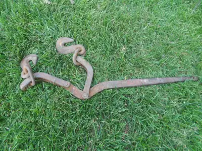 Tensionneur de chaine complet pret pour usage immediat. 8 $. Raymond au 450 -347 -0816