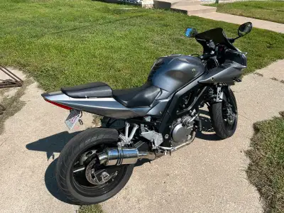 Excellent condition V-Twin 650 sport bike / sport touring. I’ve owned this for four years and put 8,...