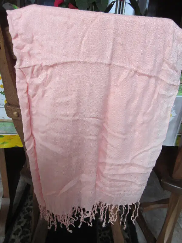 FOULARD ROSE in Women's - Tops & Outerwear in Sherbrooke - Image 3