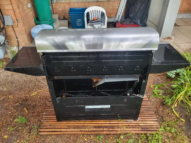Charbroil 7 burner BBQ 63234727415553124