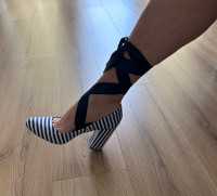 Tie up heels 