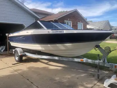 2010 Bayliner 195 bowrider 19 ft. Excellent condition 3.0 L Mercruiser Lowrance fish finder installe...