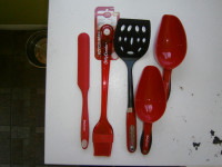 Serving utensils