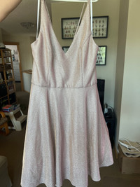 Grad/formal Dress - pink & sparkly - size 12