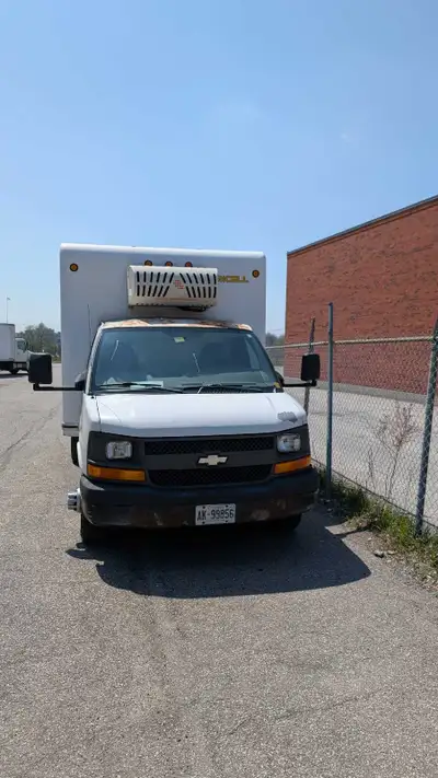 2006 express 3500, as is The van comes equipped with a reefer and cools the box. It is a duramax die...