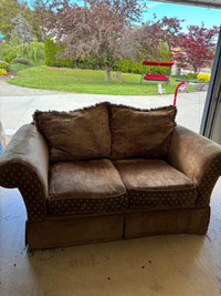 Lovely and very  comfy couch and love chair, excellent condition