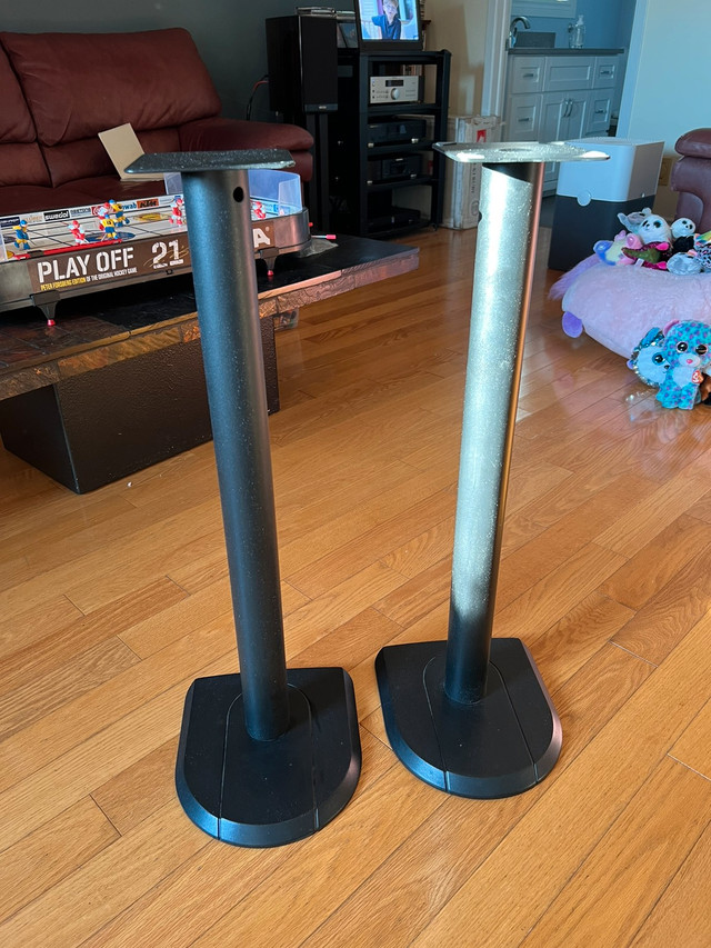 Metal 30in solid speaker stands Speakers Ottawa Kijiji