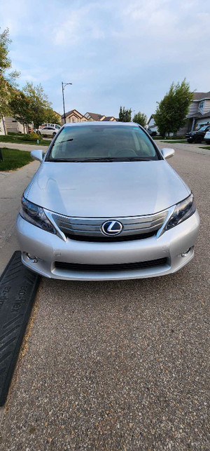 2011 Lexus HS 250h Luxury 