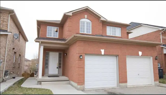 Upper House 3 Bedrooms 2.5 Washrooms for rent in Brampton