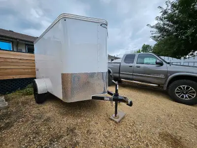 5x8 Enclosed Trailer Mirage Xpress 2023 Model / Purchased New. Excellent condition with zero issues....
