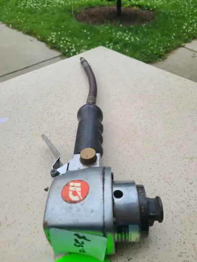 Nice looking dual action sander. Excellent condition. Grey and black in colour. Made by CH company....