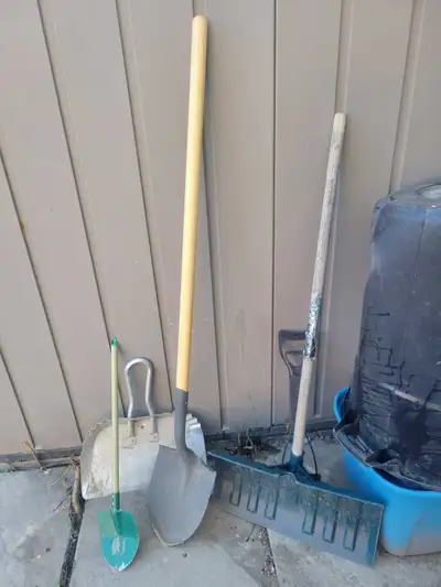 snow shovel and Gardening Tool shovel, View more