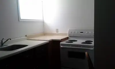 Rooms in a student house near Mohawk collage for students rent ONLY. It is available Now. Basement r...