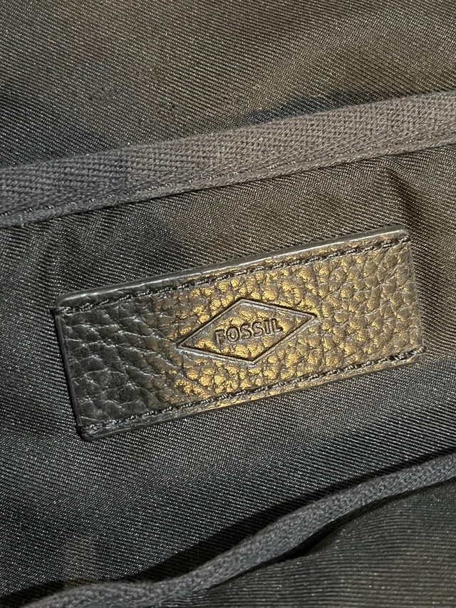 Sac à dos Fossil Buckner leather backpack  dans Femmes - Sacs et portefeuilles  à Ville de Montréal - Image 4
