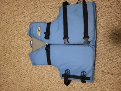 Kids life jacket for sale for only 5$