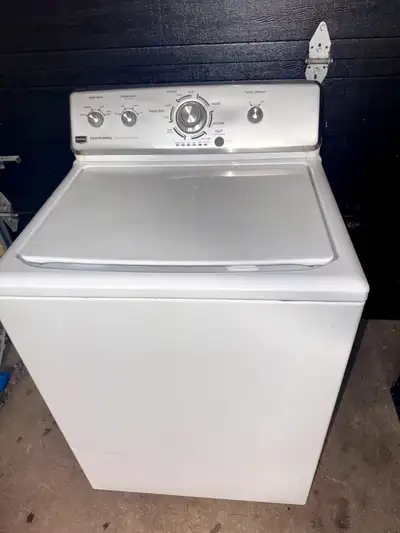 Je vends ma laveuse Maytag Centennial en bon état de fonctionnement, idéale pour une utilisation quo...