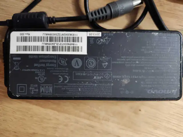 Lenovo Laptop Power Adapter in Laptop Accessories in City of Toronto - Image 4