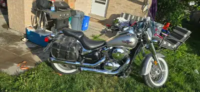 Runs great currently driving saftey ready 2800$ Would trade for van