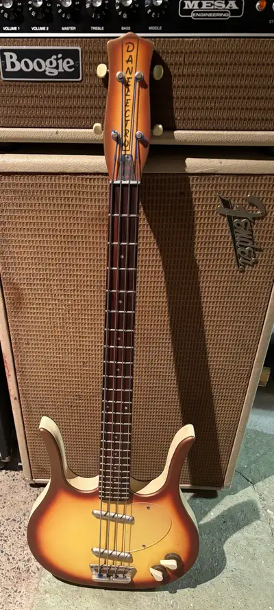 Danelectro Dead On 58 Longhorn Bass, View more