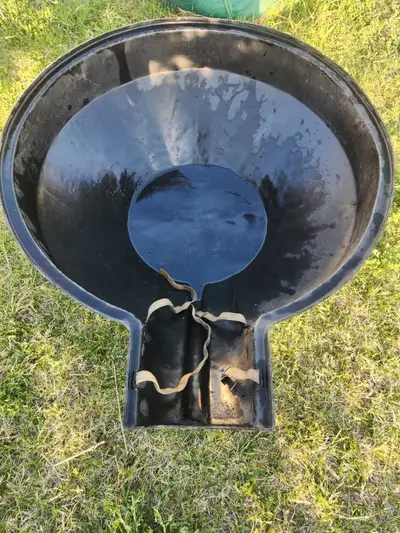 Grain Auger Hopper Width 4 feet Height 20" Fit 10 inches auger Please call 780-621-1059