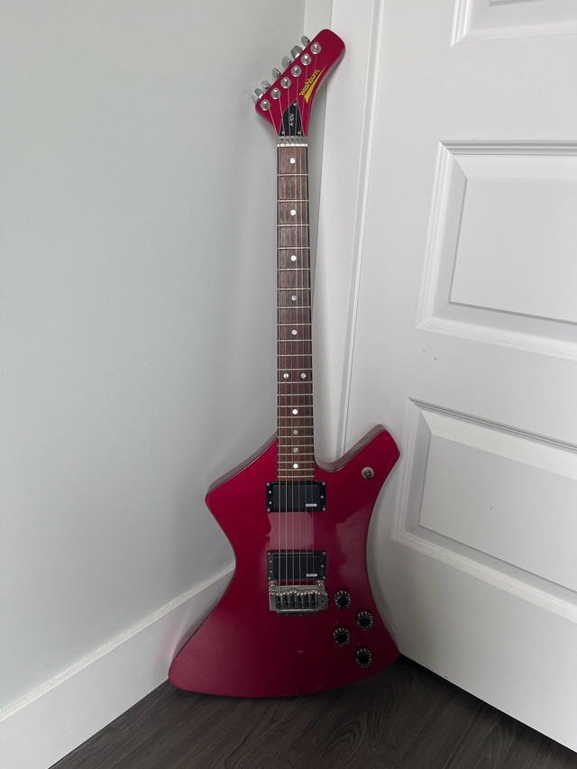 NEED GONE - 1984 Washburn electric guitar red in Guitars in London