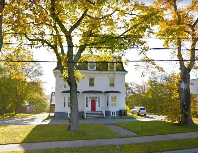 Clean Quiet 3 Bedroom Unit Available 