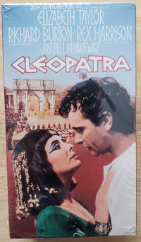 VHS CASSETTE TAPE - CLEOPATRA - ELIZABETH TAYLOR - 2 CASSETTES